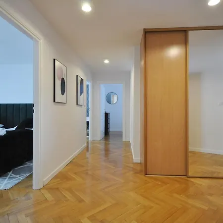 Family First Διαμέρισμα